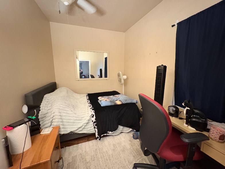 Building Photo - 208 West Ave