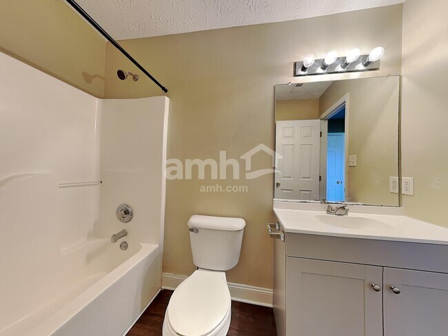 Building Photo - 7184 Franklin Madison Rd