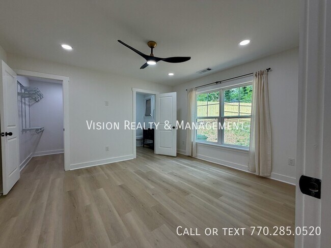 Building Photo - 1255 Campbellton Rd SW