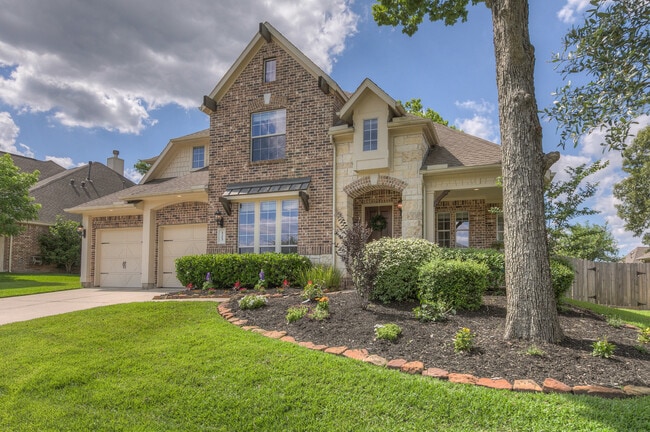 Primary Photo - 323 Arbor Ridge Ln