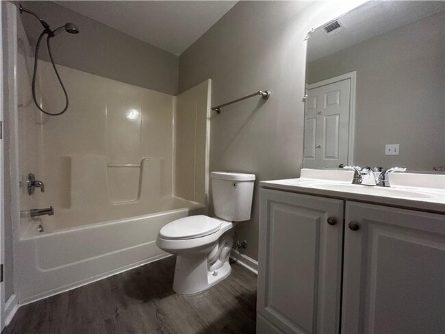 Building Photo - 249 Deerfield Ct