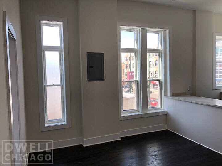 Building Photo - 2362 N Clybourn Ave