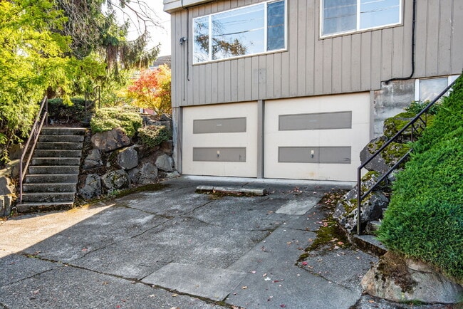 Building Photo - 3471 6th Ave NW
