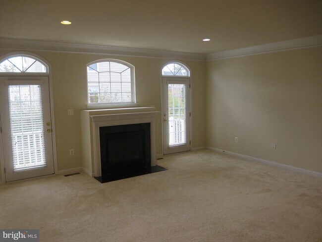 Building Photo - 7017 Little Thames Drive