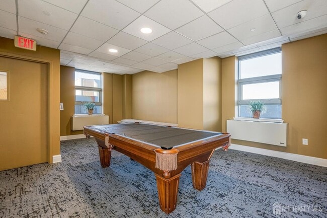 Building Photo - 1 Spring St