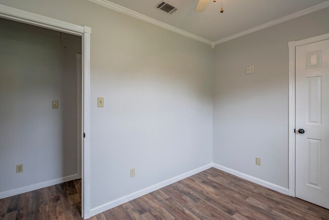 Building Photo - 203 Fowler St