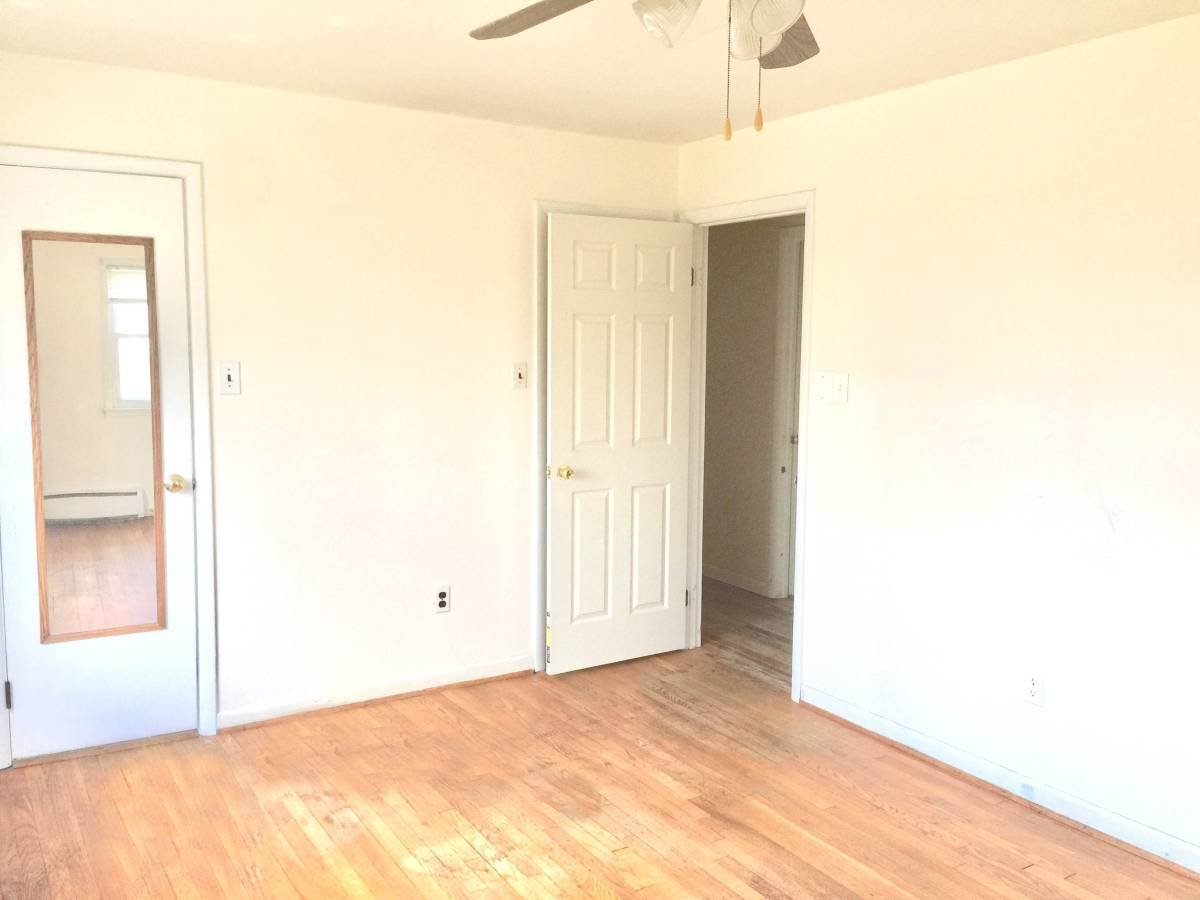 Building Photo - 4433 Village Dr