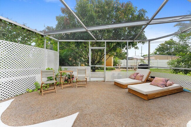 Building Photo - 3101 SW 16th St