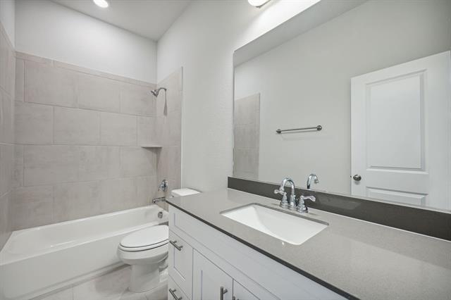 Building Photo - 4104 Kearsage Dr