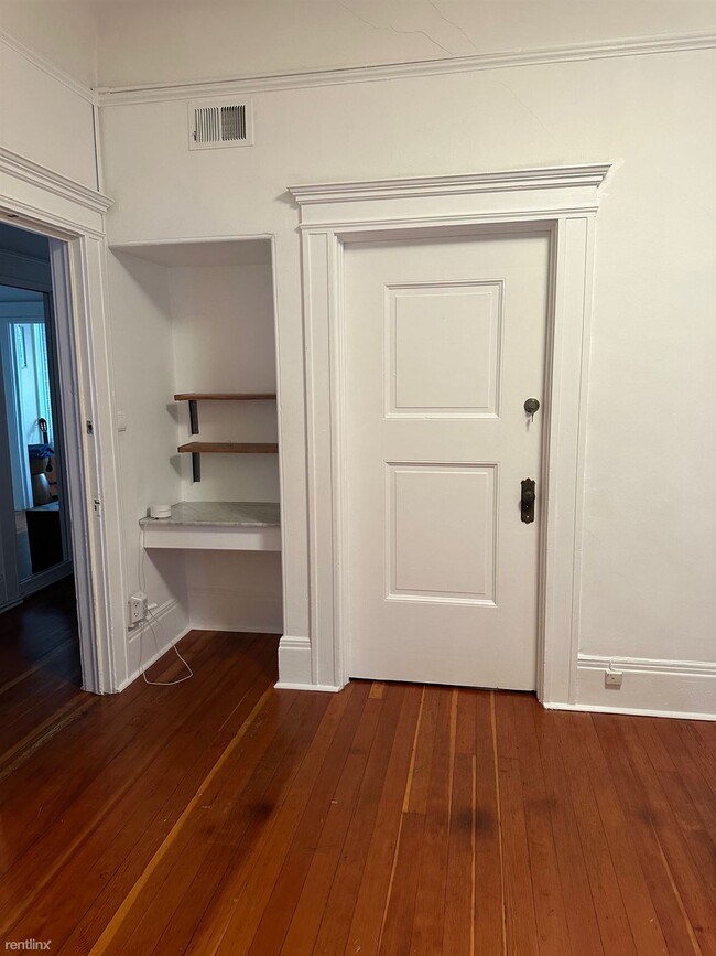 Building Photo - Room for Rent, 2 bath Condo - 59 Octavia S...