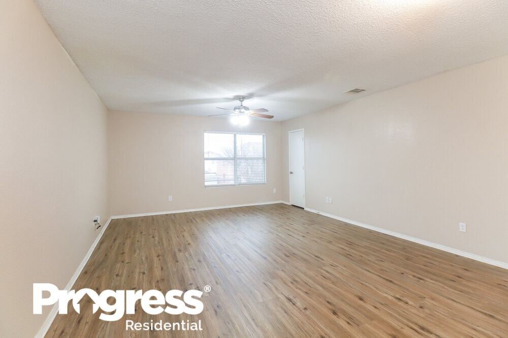 Building Photo - 317 Blairwood Dr