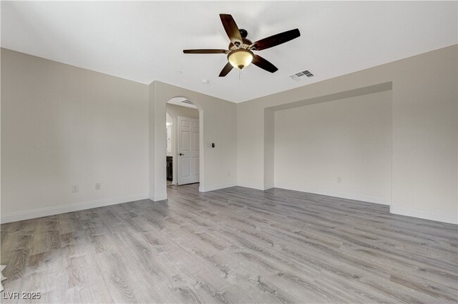 Building Photo - 2977 Queen Lake Ct