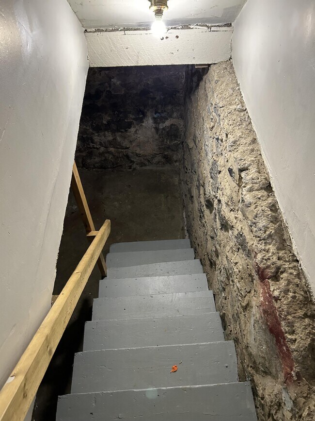 Building Photo - 224 East St