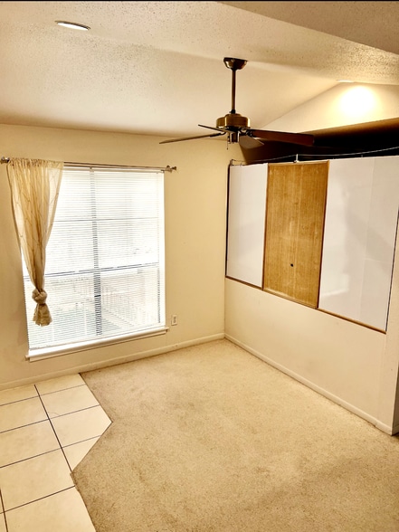 Entry / Living Room - 7901 Cambridge St