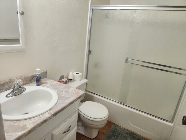 Building Photo - 828 Carlita Cir