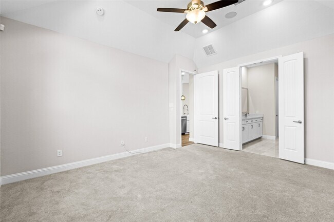 Building Photo - 15302 Spanish Ranchos Wy