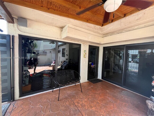Building Photo - 447 NW 98th Ct