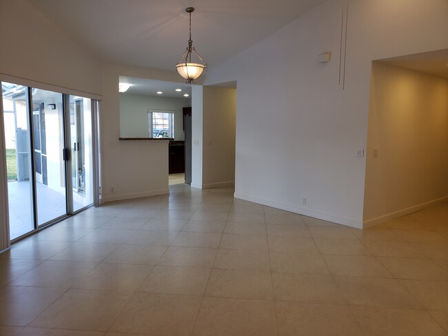 Building Photo - 9441 Boca Gardens Cir S