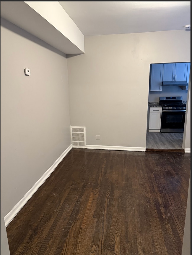 Building Photo - 2 bedroom in Chicago IL 60639