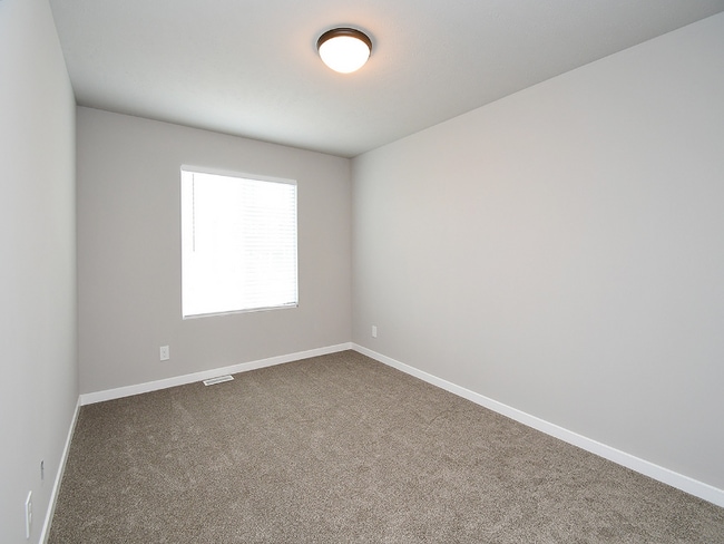 Building Photo - 8121 S 198th Ave