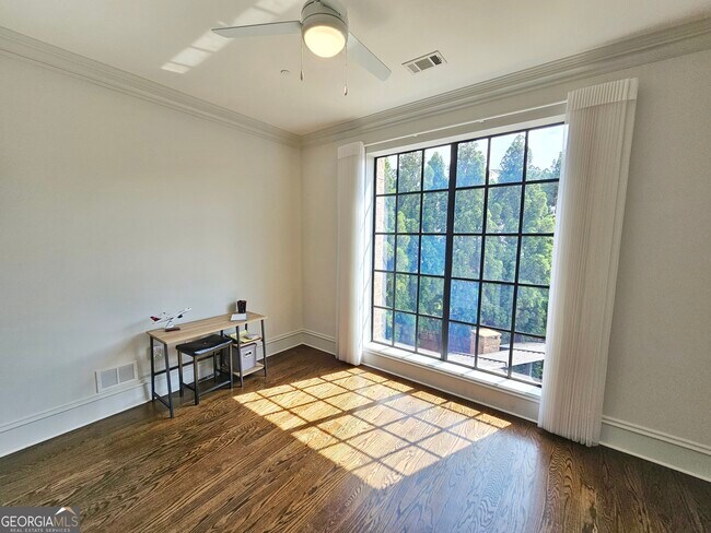 Building Photo - 234 Vickery Falls Dr
