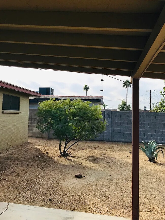 Building Photo - Beautiful 3 bedroom home
