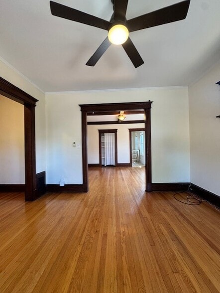Building Photo - 44 Oakwood Ave