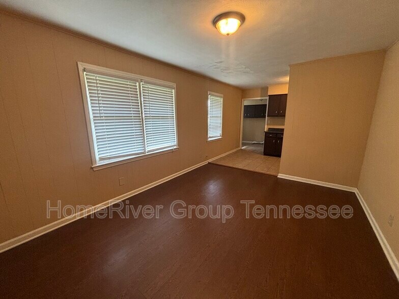 Building Photo - 307 Byron Dr