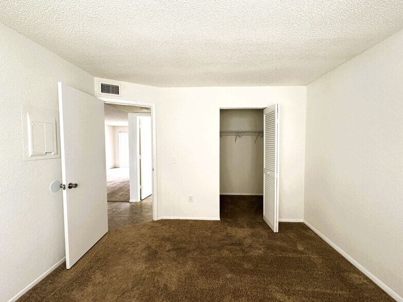 Building Photo - 25100 Sandhill Blvd