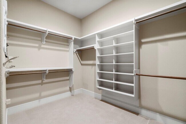 Building Photo - 2407 Enfield Rd