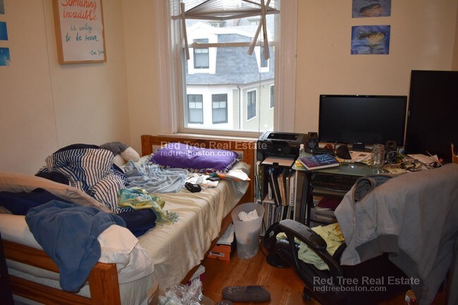 Building Photo - 48 Green St