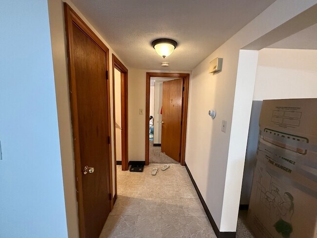 Building Photo - 15 Michael Rd