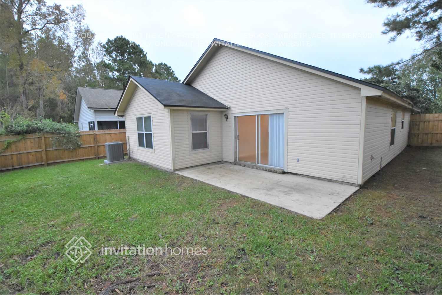 Building Photo - 12258 Sutton Estates Cir W