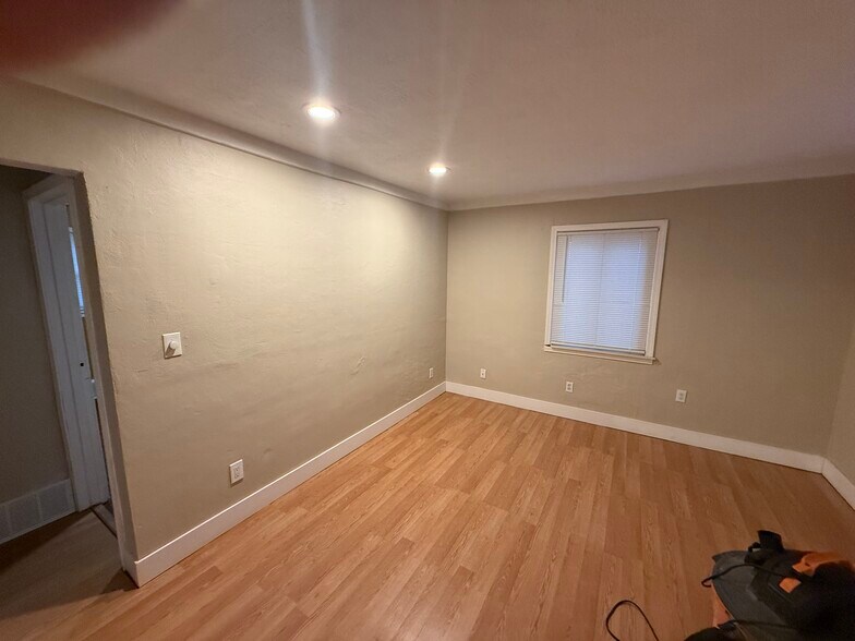 Living Room - 25200 leach st