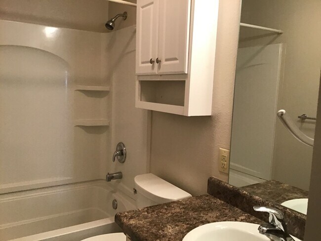 Building Photo - Apartment in Carson Park Condominium