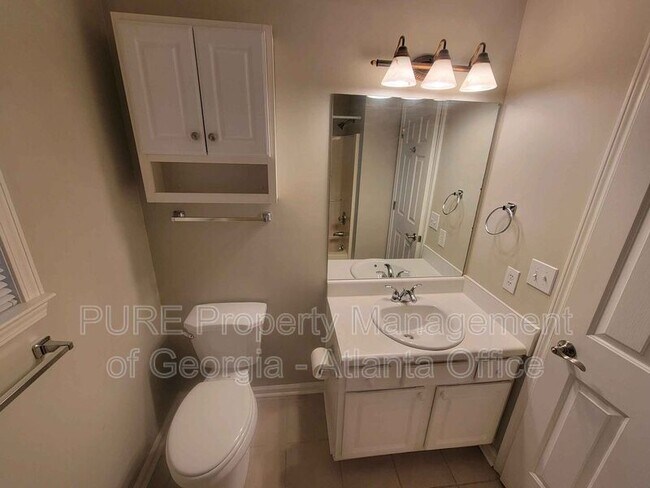 Building Photo - 102 Laguna Springs Dr