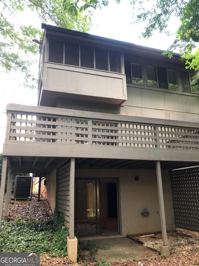 Building Photo - 195 Woodstone Dr