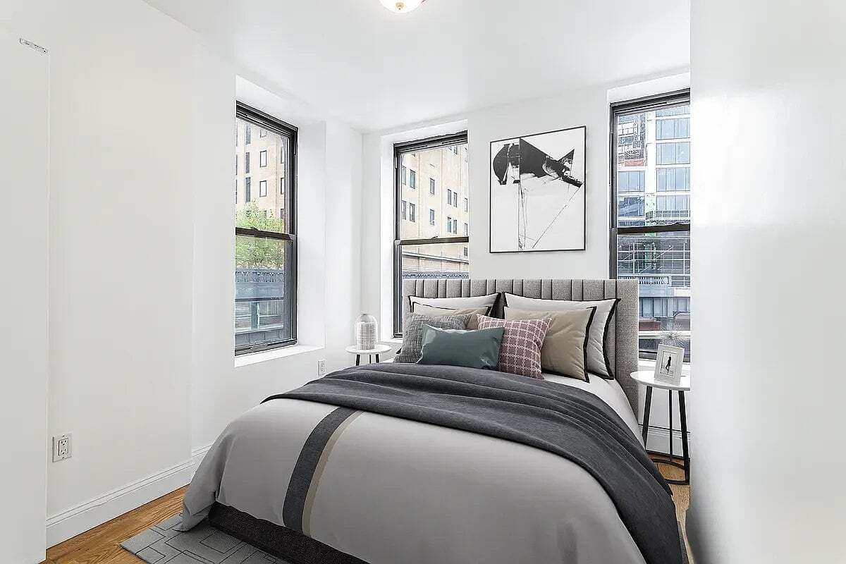 Building Photo - 457 W 17th St