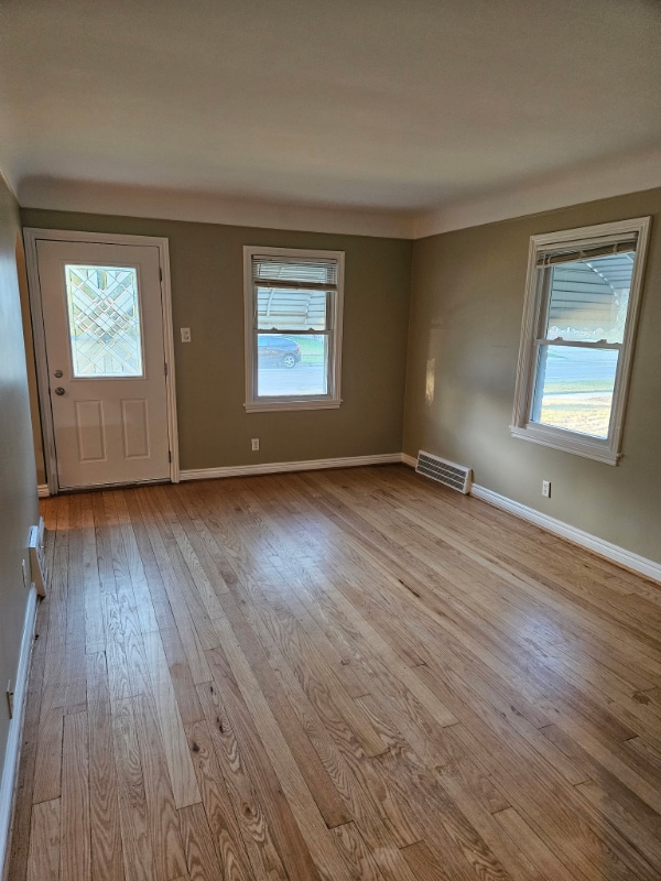 Building Photo - 1409 Gardenia Ave