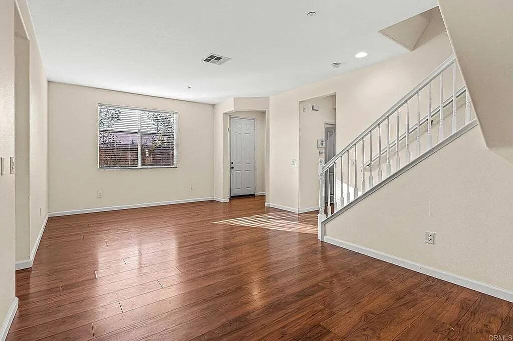 Building Photo - 27580 Darrington Ave