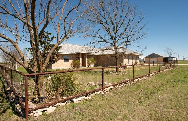 Building Photo - 10106 Schmidt Ln