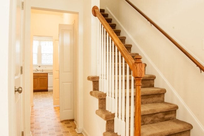 Building Photo - Single Family Home in Portsmouth