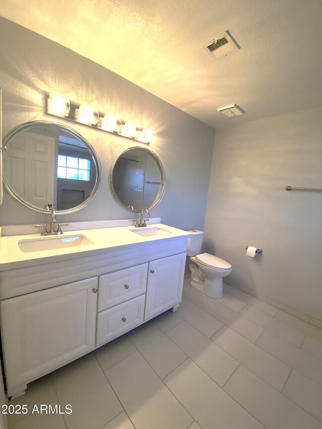 Building Photo - 101 N 7th St