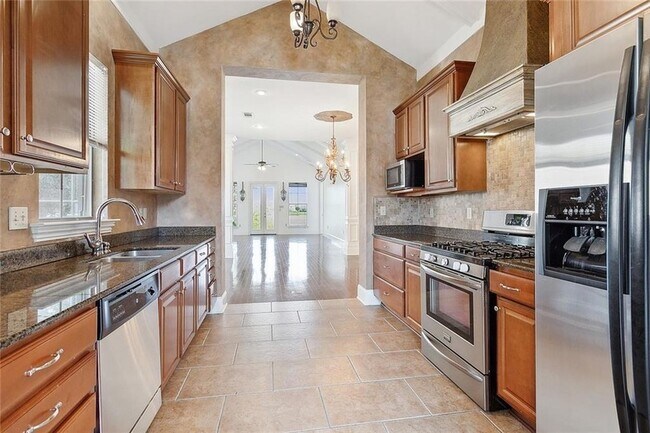 Building Photo - 109 Grand Champions Ln