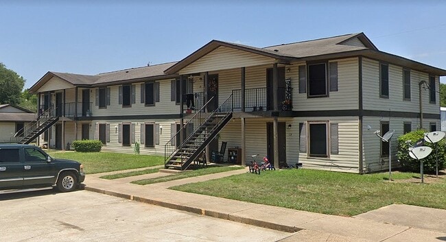 Building Photo - 1100 S Adams St