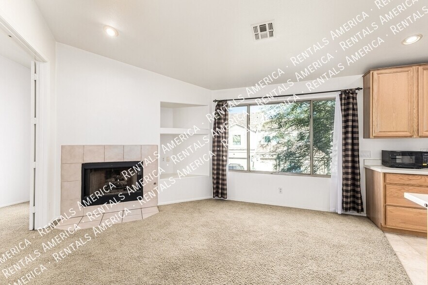 Building Photo - 7550 E Earll Dr