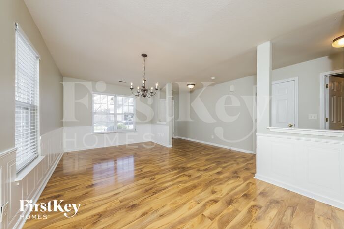 Building Photo - 828 Peachtree Meadows Cir