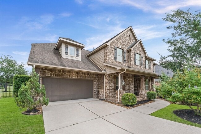 Primary Photo - 10 Cayuga Pond Ct