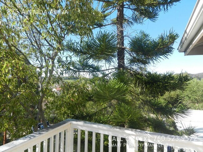 Building Photo - 875 Avenida Abeja