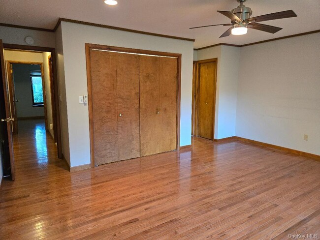 Building Photo - 731 Panorama Dr